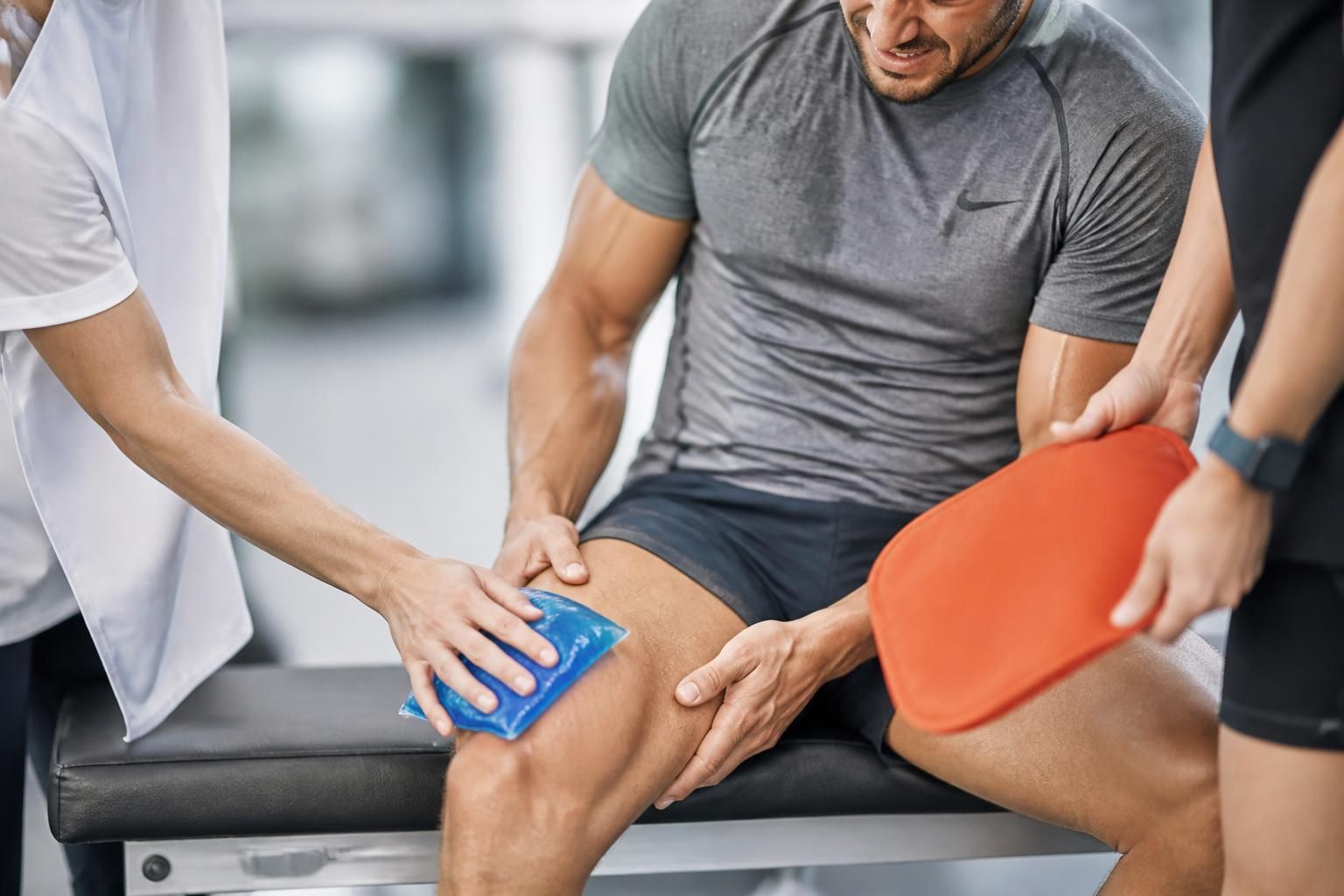 découvrez quand et comment appliquer du chaud ou du froid en cas de claquage musculaire pour optimiser la guérison et soulager la douleur efficacement.