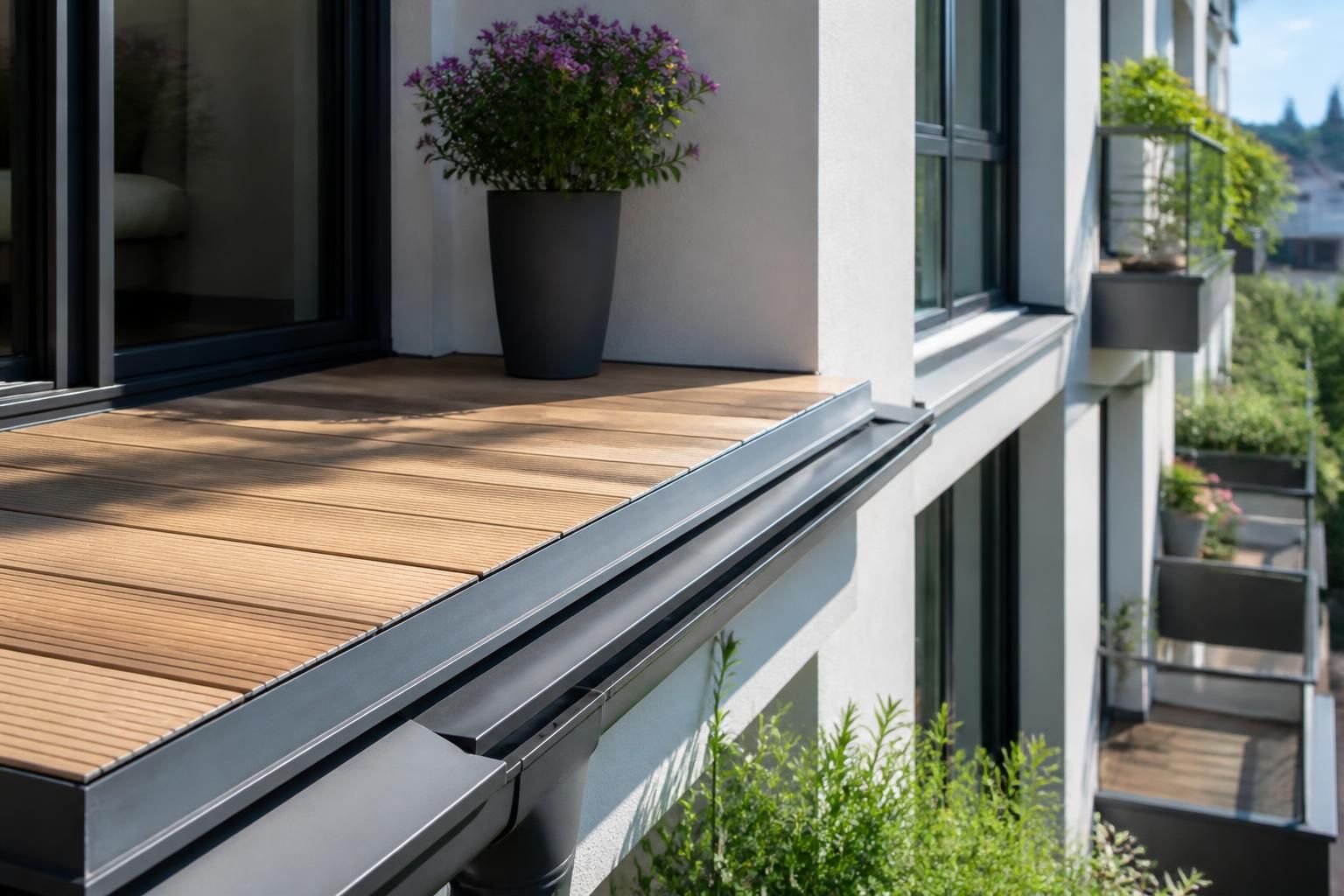 découvrez comment choisir la meilleure gouttière pour balcon afin d'assurer une évacuation efficace de l'eau sur votre terrasse et immeuble, alliant fonctionnalité et esthétique.